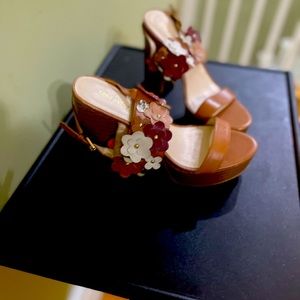 Nine west floral platform sandals size 10.5